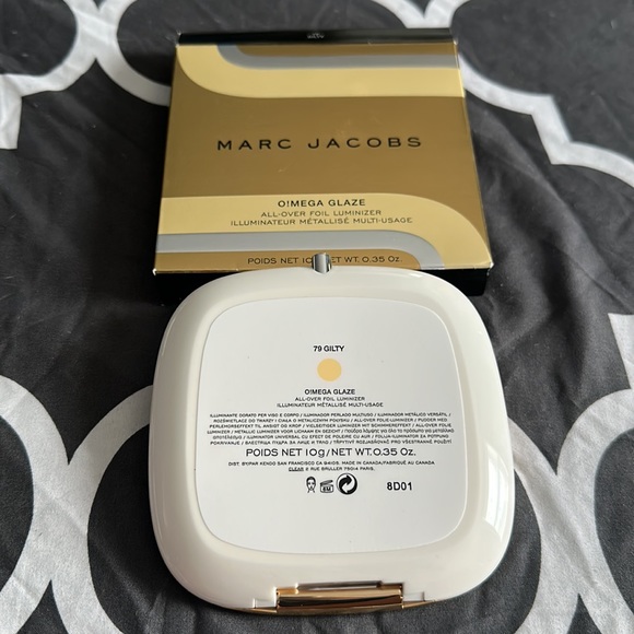 NIB Marc Jacobs O!Mega Glaze All-Over Foil
Luminizer Illuminator - Picture 3 of 5